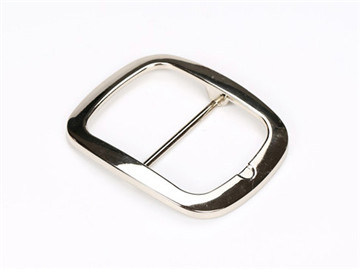 Zinc alloy button
